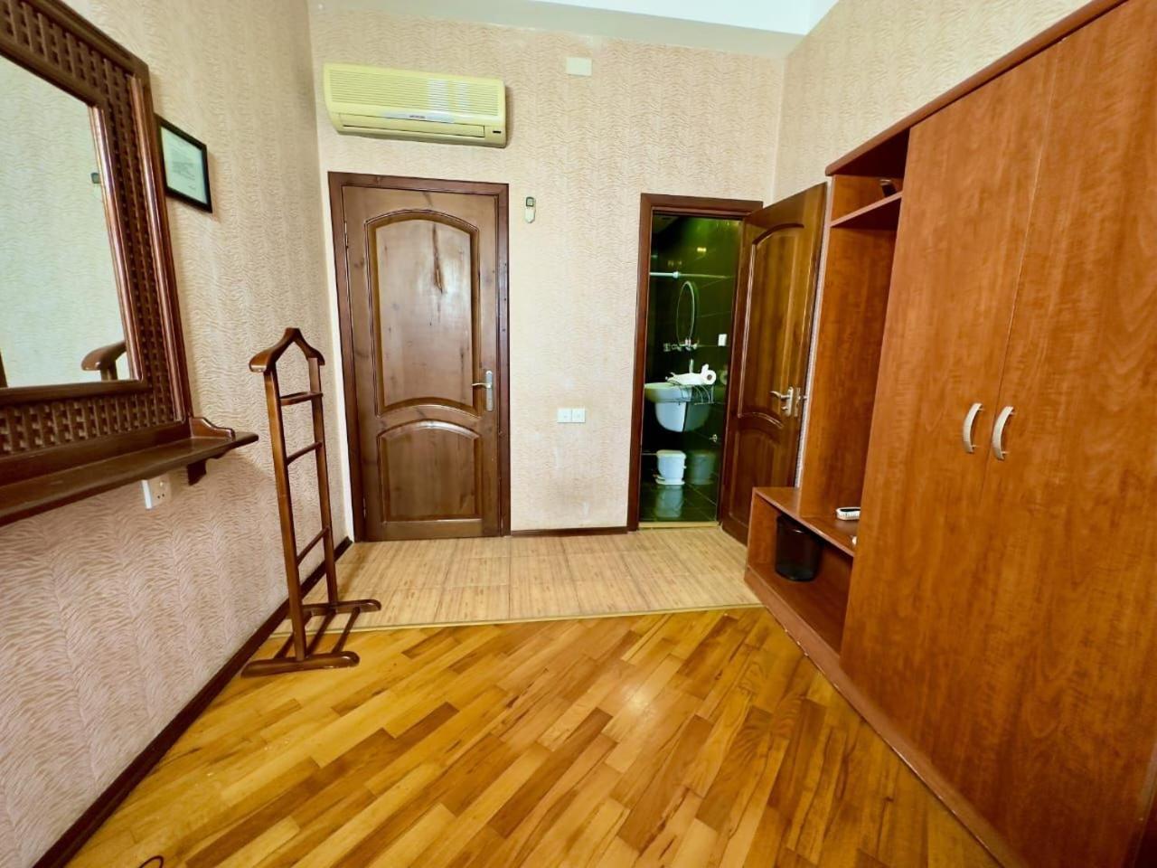 Nur Hotel & Terrace Cafe Baku Exterior foto